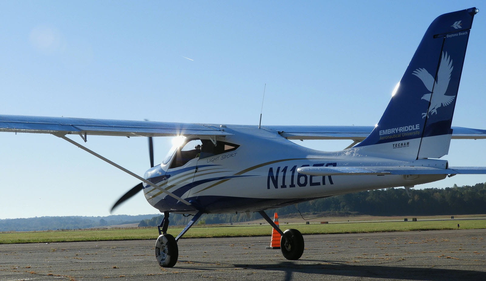 Tecnam P92 Echo Mk2 on the runway