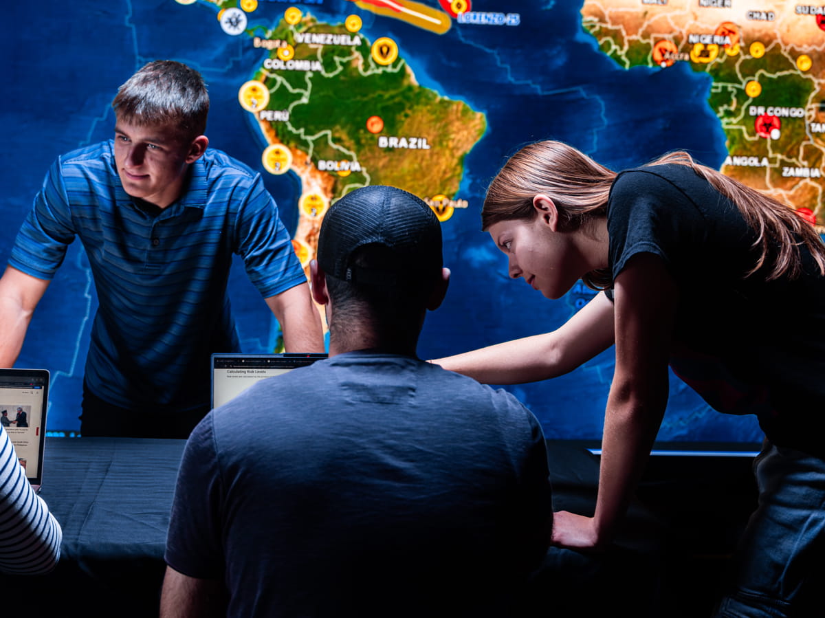 Students work in the GSIS Lab.