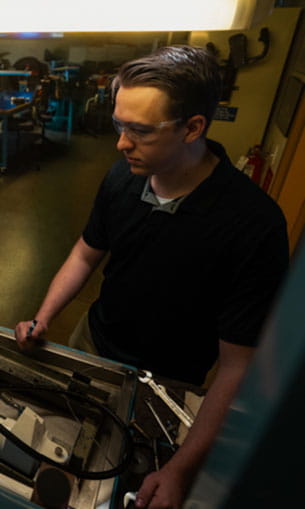 A student in the AMS Aircraft Systems Lab