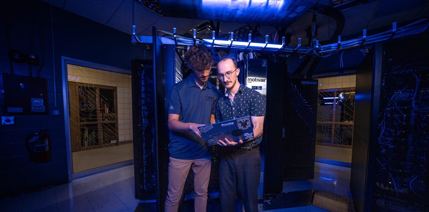 Men is a super computer room.