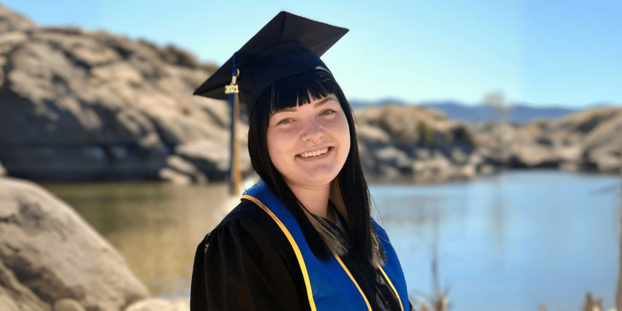 Savannah Riddles grad portrait.