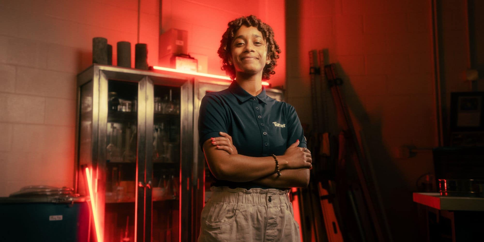 Toriahna Thomas repping Turner Construction on Embry-Riddle's Daytona Beach Campus. (Photo: Embry-Riddle / Joseph Harrison)