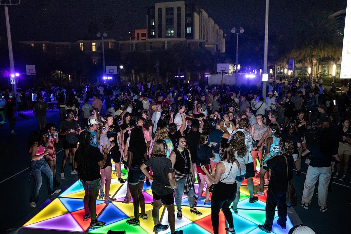 Students gather on campus for the Glowcade event, featuring music performances, dancing and opportunities to get to know your fellow Eagles. (Photo: Embry‑Riddle) 