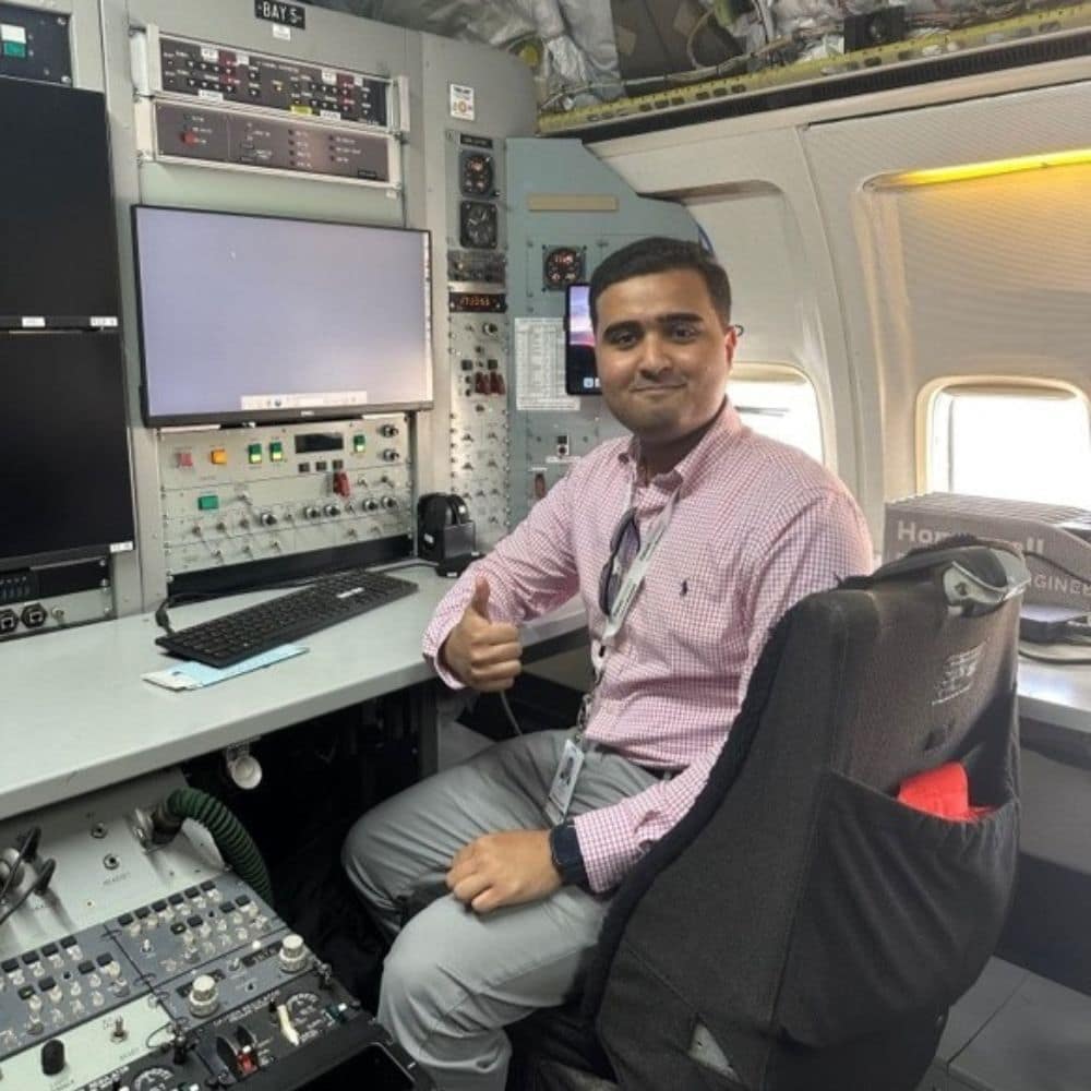 Om Acharya Honeywell in B757 test-flight platform.
