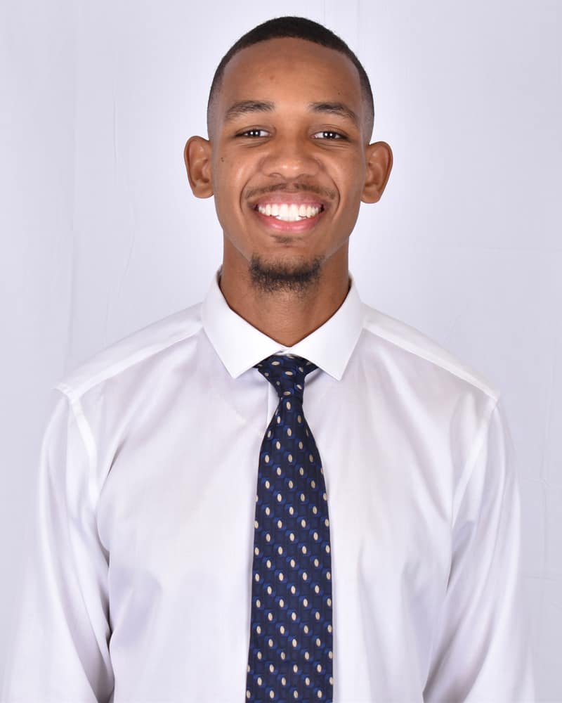 Calvin Freeman headshot.