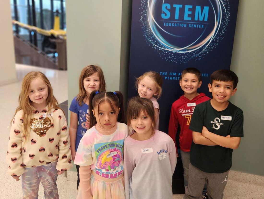 Students from Franklin Phonetics School visit Embry‑Riddle’s STEM Education Center to create a landing of a lunar module. (Photo: Embry‑Riddle/Tracey Yeager)