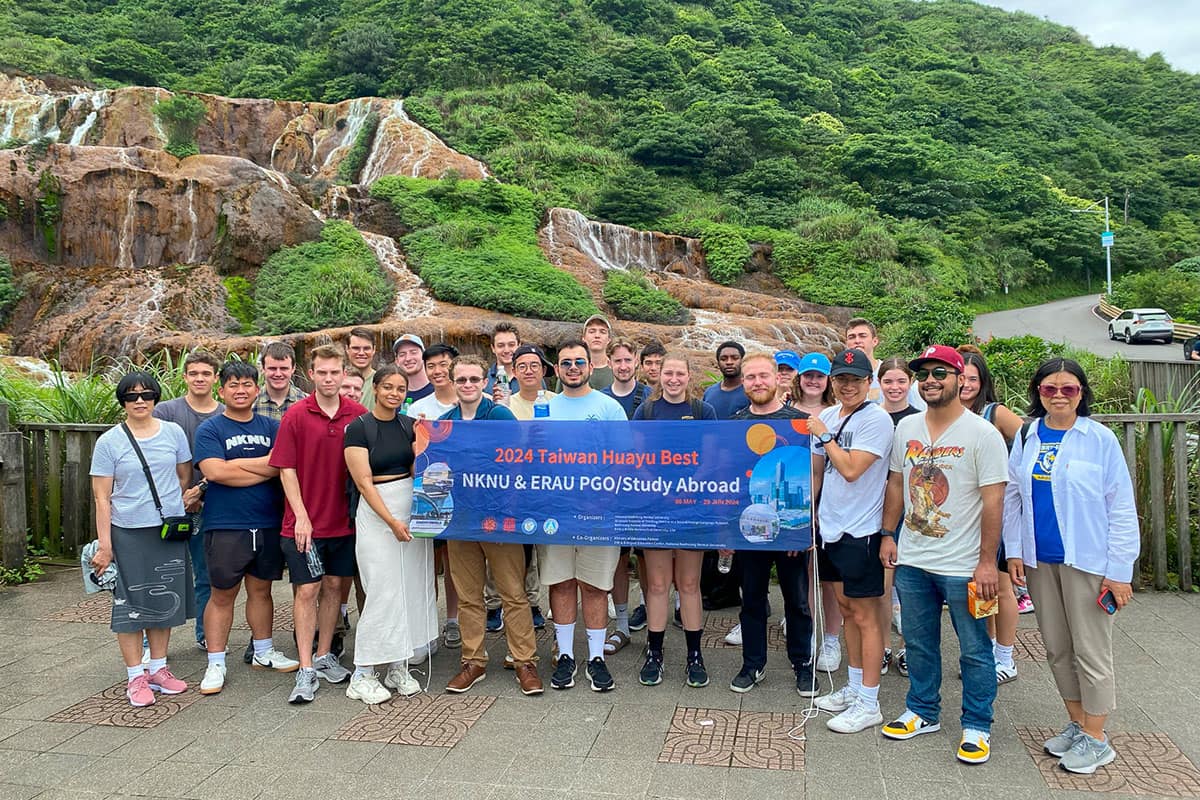 Embry‑Riddle has been selected to offer the Project GO program for Chinese, which includes an eight-week summer program held in Taiwan. The university’s Project GO Chinese program hosted 17 ROTC students in Taiwan last year. (Photo: Embry‑Riddle/Hong Zhan)