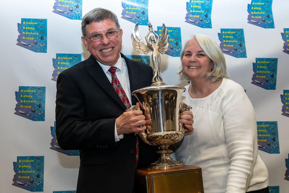 Professor Cary Grant, with his wife Kathy, was recognized as the FAA Safety Team Member of the Year Award during an award banquet hosted by the Aviation Safety Advisory Group (ASAG). (Photo: ASAG)