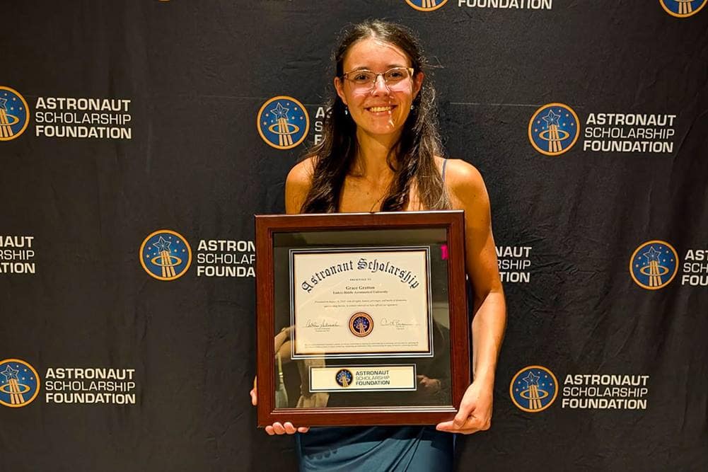 The Astronaut Scholarship Foundation recognized Gratton at its recent gala in Houston. The prestigious national award includes a scholarship up to $15,000 and mentoring opportunities from astronauts, scholar alumni and space industry executives. (Photo: Embry‑Riddle/Samantha Wallace)