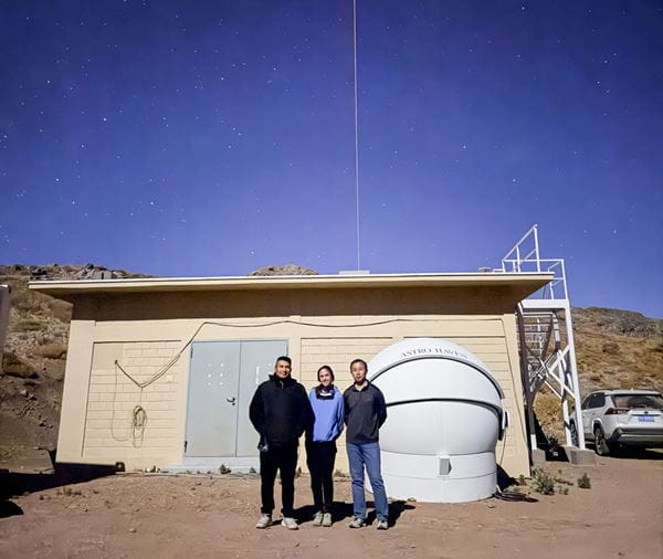 The beam from the new laser at the Andes Lidar Observatory.