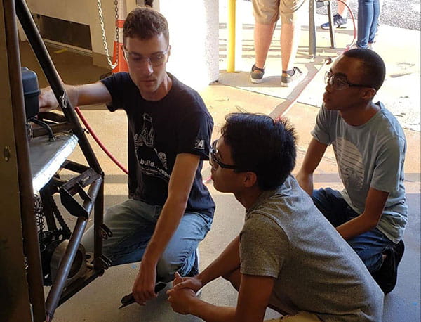 Students in the Baja SAE Lab