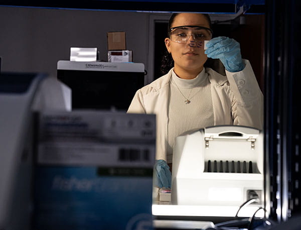 Students in the Omics Lab