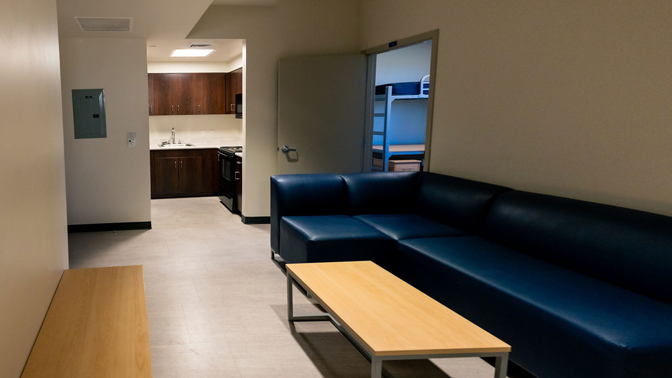 Thumb Butte Complex Apartments common room