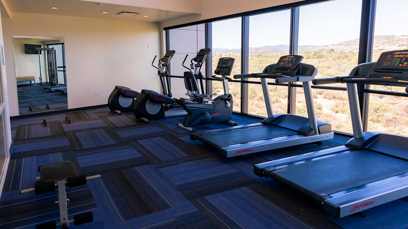 Thumb Butte Complex Apartments gym