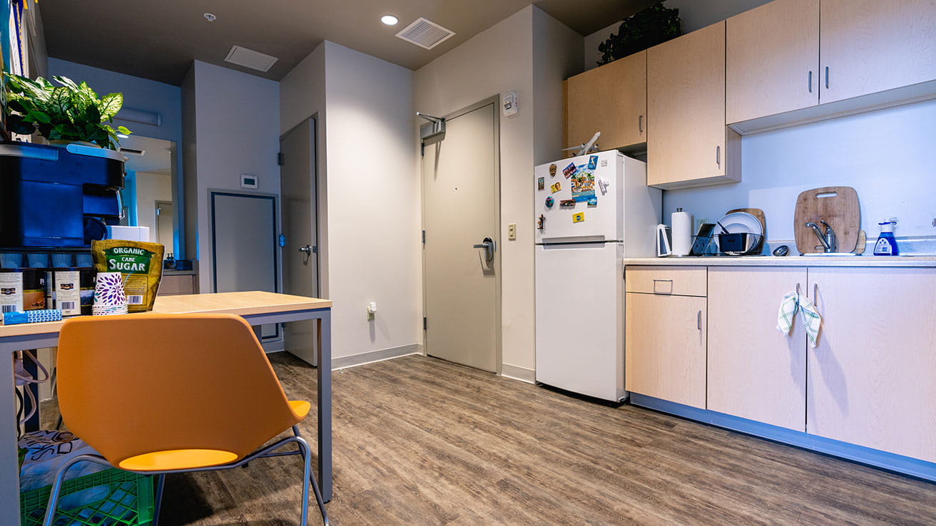 Thumb Butte Complex Suites kitchen