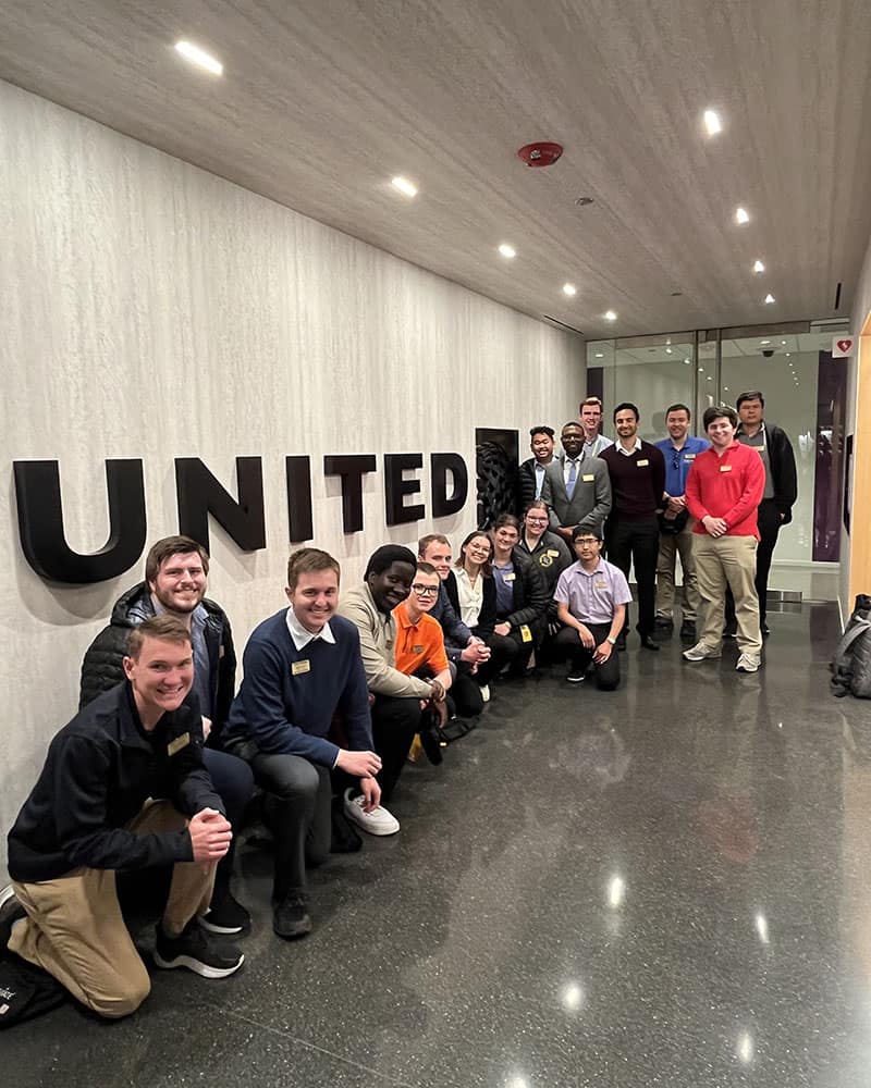 At United Airlines headquarters in Chicago, AAAE members are all smiles as they get ready to embark on their private tour. (Photo: AAAE Prescott Chapter)