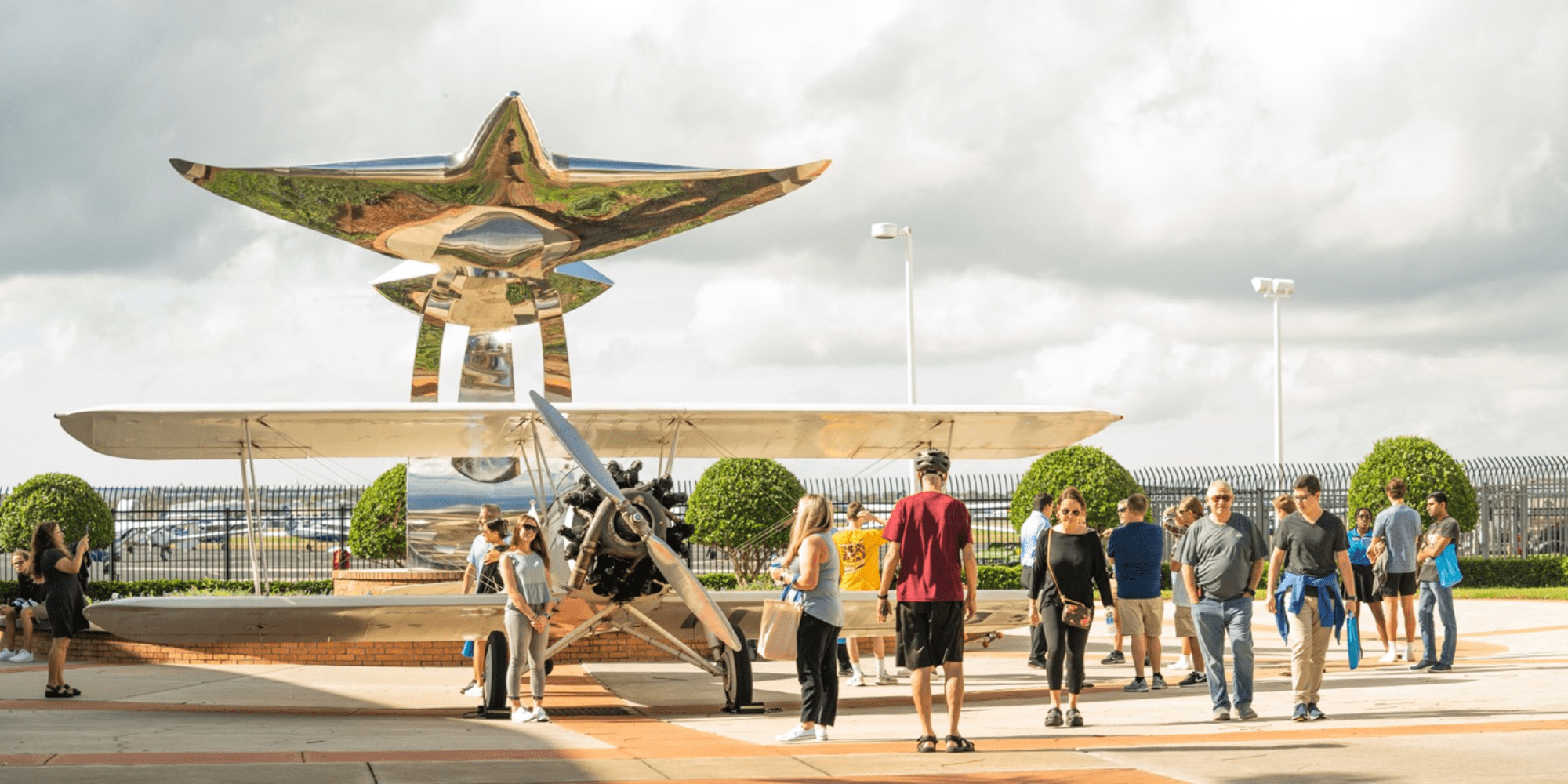 Future students and families attend tours and capture memories on Embry-Riddle's campus. (Photo: Embry-Riddle)