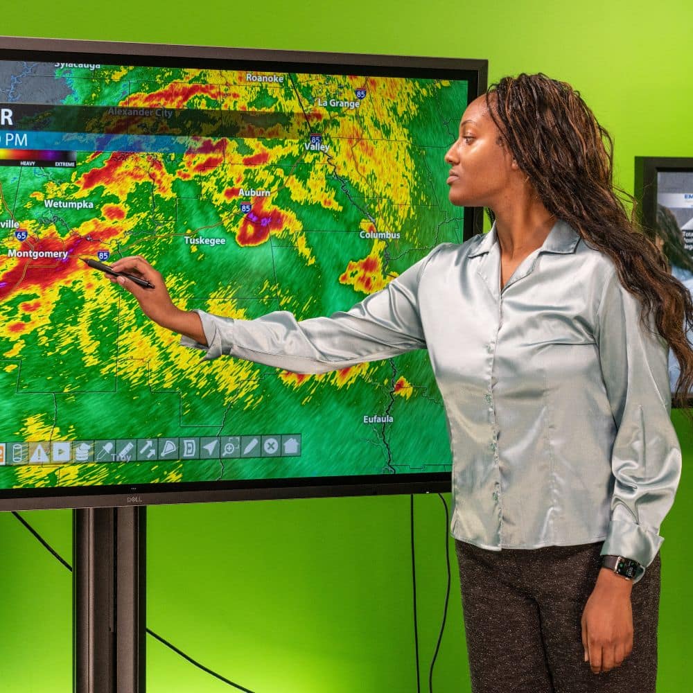 Meterology and Communications students work in the TV Studio lab to learn how to present weather forecasts at a news channel. (Embry-Riddle / Daryl LaBello)