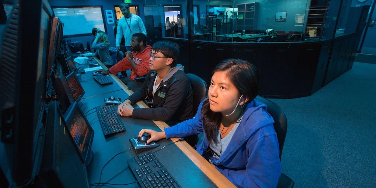 Students in Embry-Riddle's Air Traffic Control laboratory