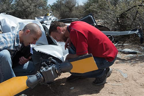 Professor teaches students how to investigate an aircraft accident.